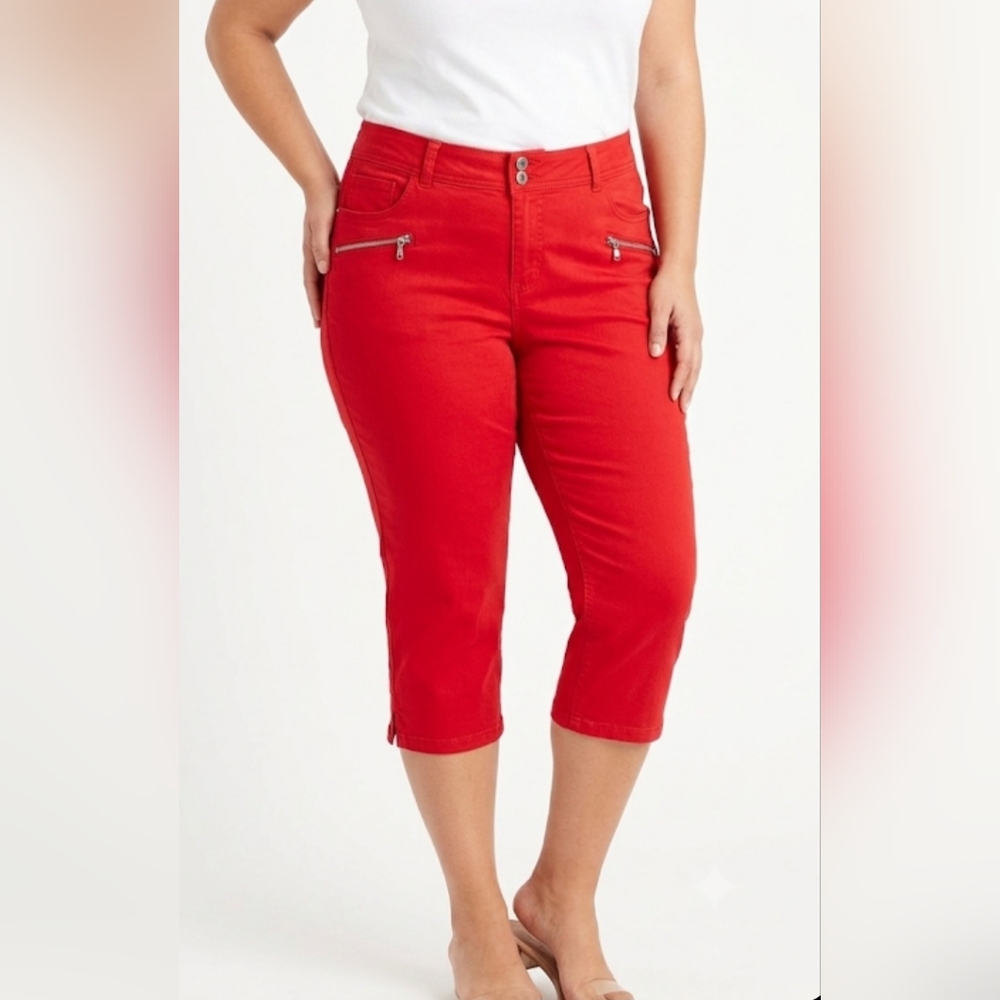 NWOT In Every Story Red Universal Fit Capris Cropped Pants Zipper Detail Size 16